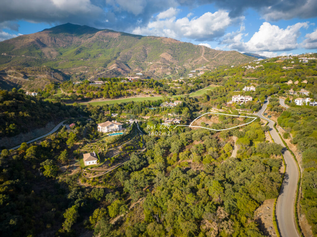 Photo: Plot in Benahavis