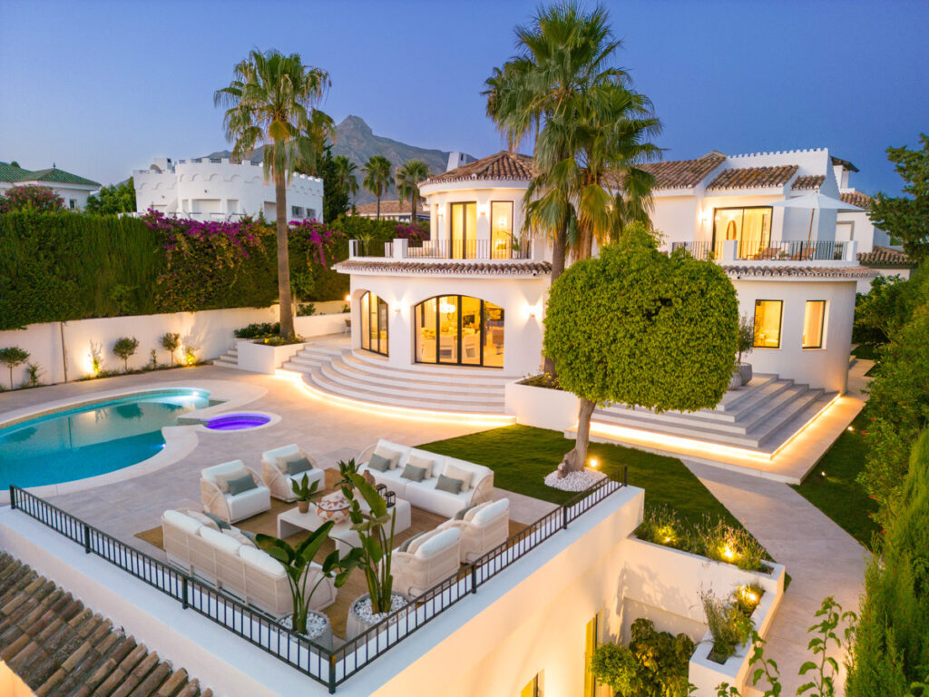 Photo: Villa in Nueva Andalucia