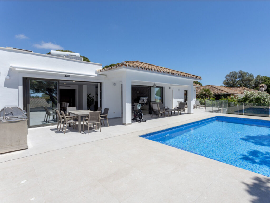 Photo: Villa in Marbella East