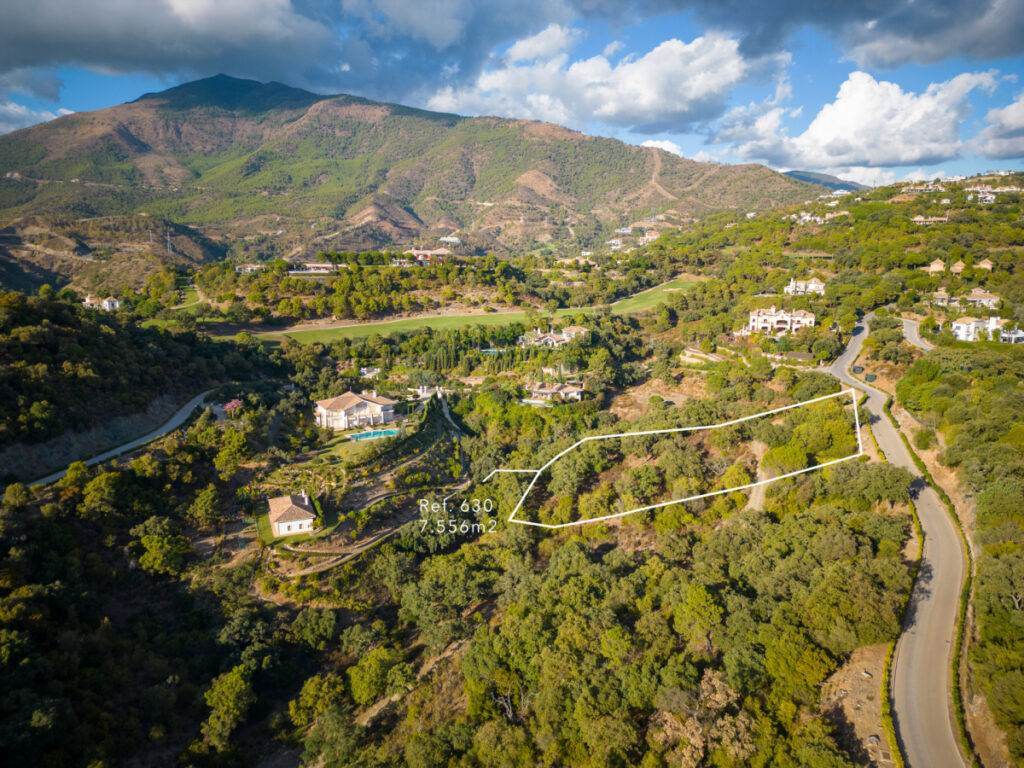 Photo: Plot in Benahavis